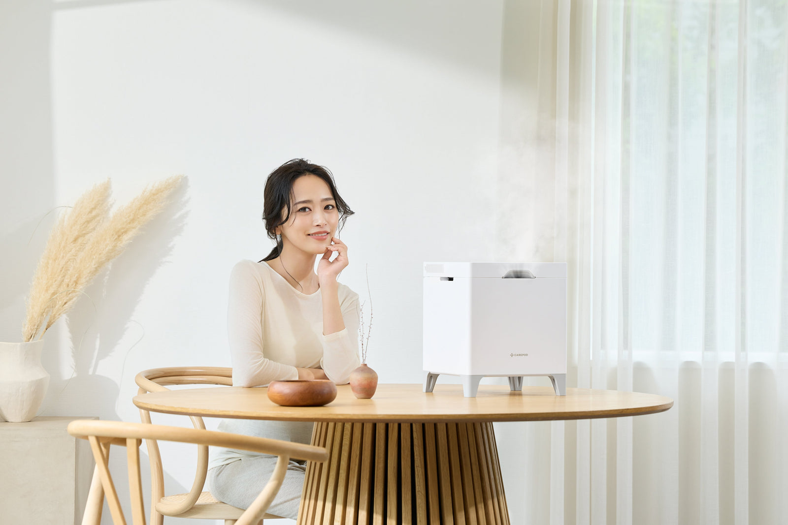 【近藤千尋さんがケアポッド公式モデルに就任】-“家族にやさしい加湿器”の魅力を、自然体の笑顔で表現-